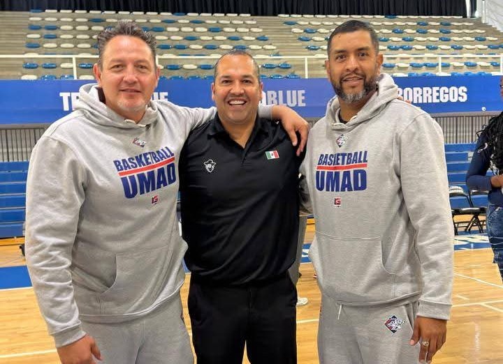 ENTRENADORES UMAD 1 Coaches de UMAD acuden a curso impartido por el entrenador de Selección Mexicana
