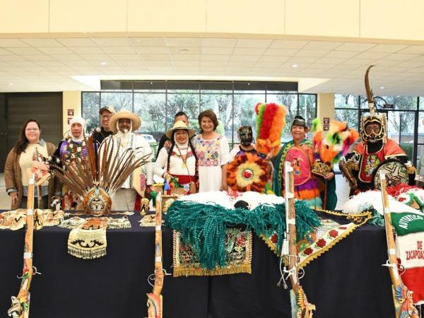 fbf887a854f956a478842c59b06d2aa2_L “Puntadas de Tradición”, exposición del carnaval de Huejotzingo