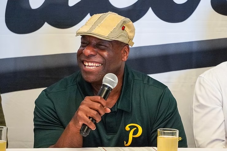 WhatsApp Image 2026-03-02 at 7.31.36 PM Pericos presente a Darryl Brinkley, su nuevo manager