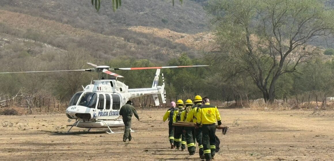 IMG-20260511-WA0109 Operativo aire-tierra en Cohetzala para mitigar incendio forestal